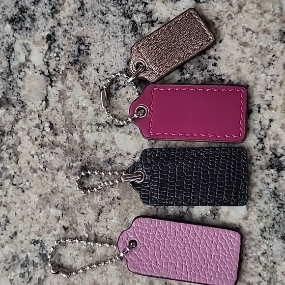 Coach Tag Set - Picture 9 of 12